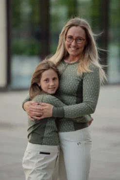 Aurora Aya Ulltopp JR Myk ulltopp med rund hals til junior