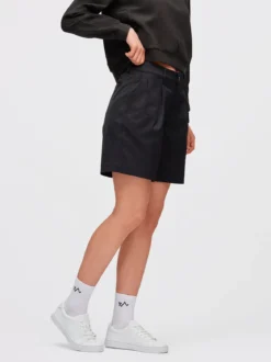 Mode Bermuda Shorts D Moteriktig bermudashorts til dame