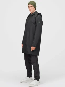 Mode Coat H Stilren og praktisk kåpe for hverdagsbruk.